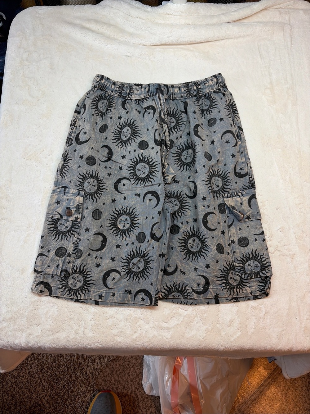Rising International Boho Cotton Sun Moon Print Cargo Shorts Size M NWT Hippie